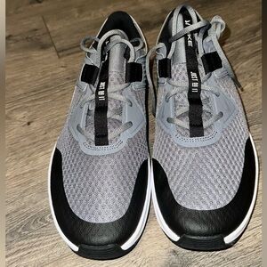 Nike Men's Black and Gray Sneakers